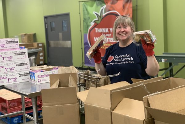 OFS Employee donating food