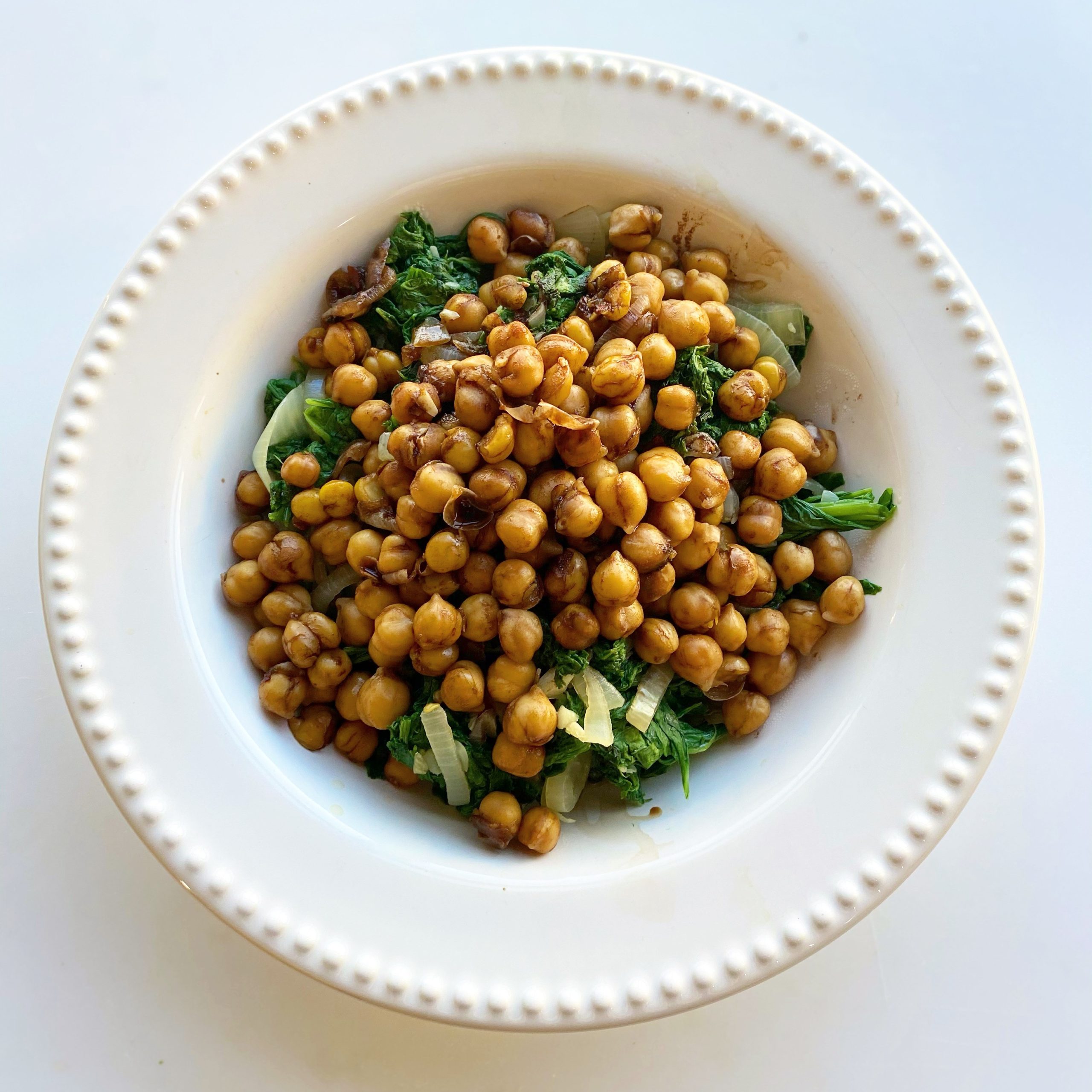 Fresh balsamic chickpeas